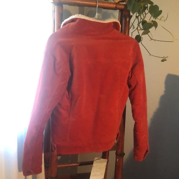 Forever 21 Sherpa lined velvet like bomber. Size Small. Burnt orange - Picture 3 of 6